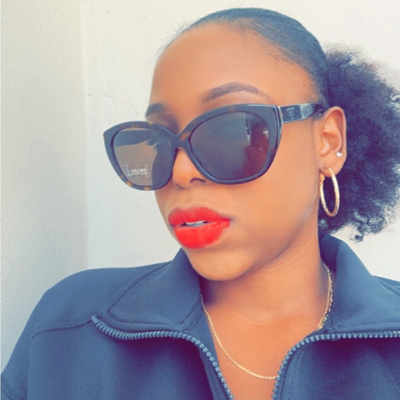 💯 Authentic - New Authentic Prada PR16XSF Irregular Sunglasses - Picture 4 of 14